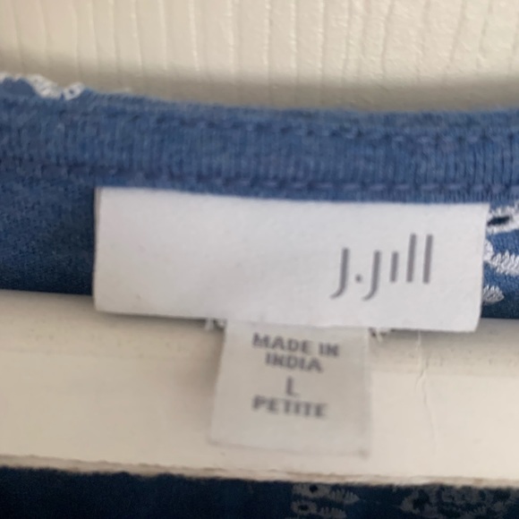 J Jill Decorative Embroidery Design Pattern Blue Sleeveless Tank Top Large NWOT - Picture 2 of 9